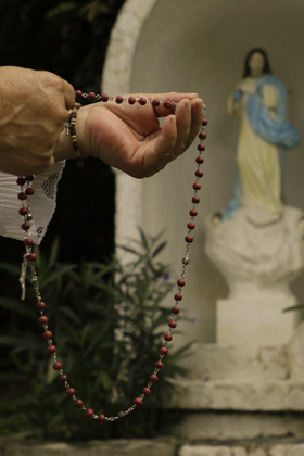 Pray the Rosary with Unbound